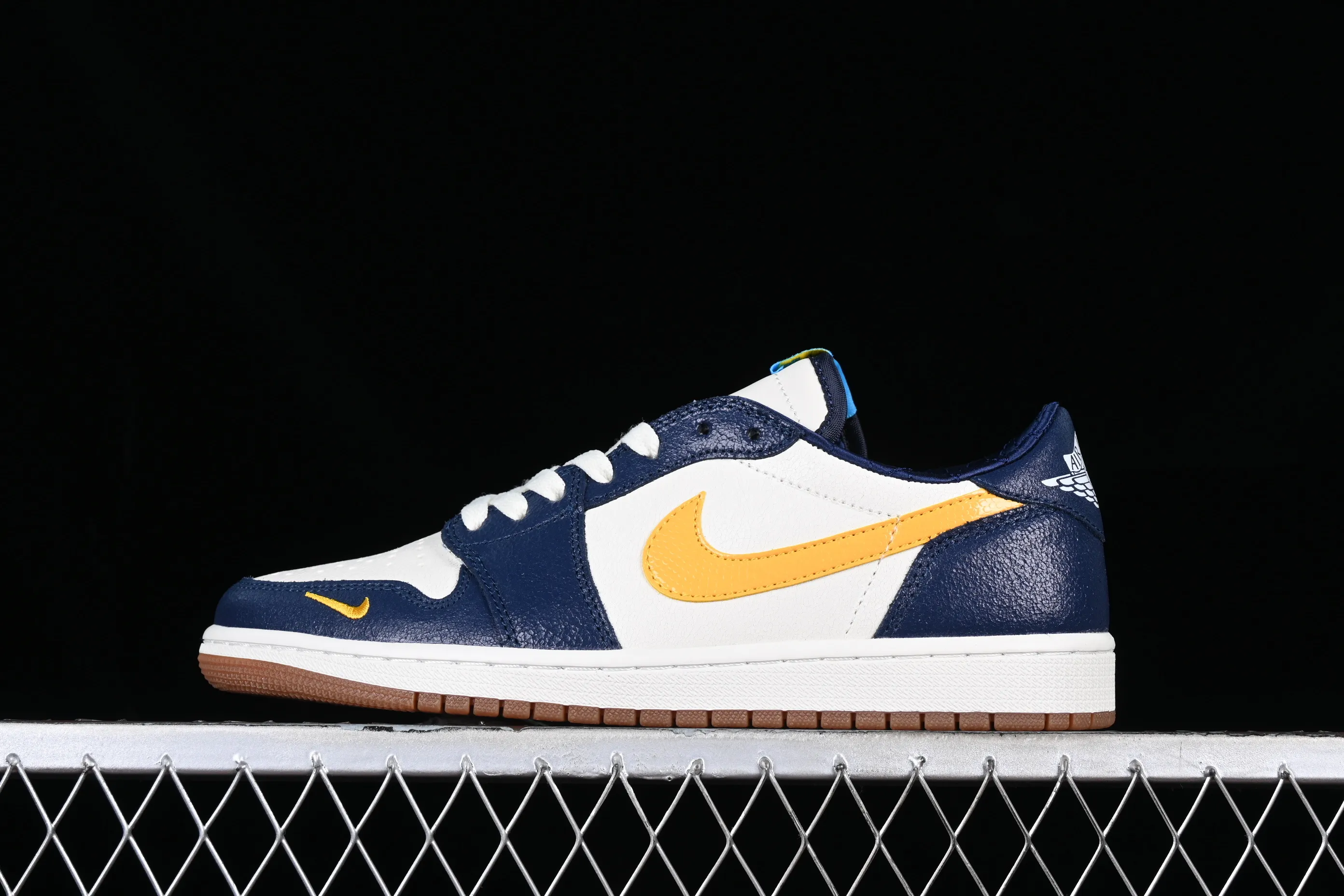 All categories Air Jordan Jordan series basketball shoes Air Jordan 1 Low Air Jordan 1 Low OG AJ1 Joe 1 white blue and yellow hook burst pattern low-top cultural casual sneakers CZ0790-407